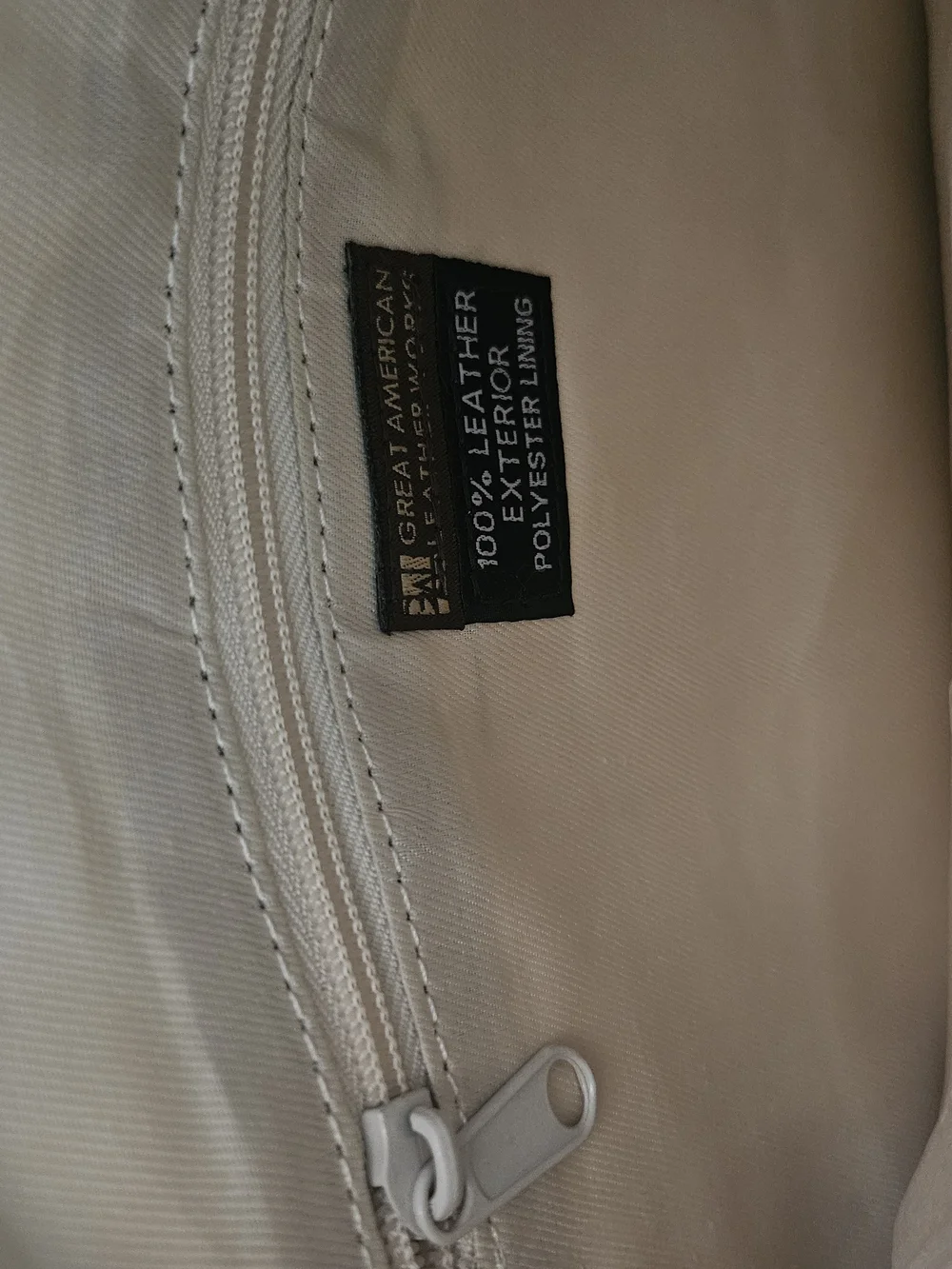 Leather Crossbody Bag in Light Beige - Casual Everyday Tote